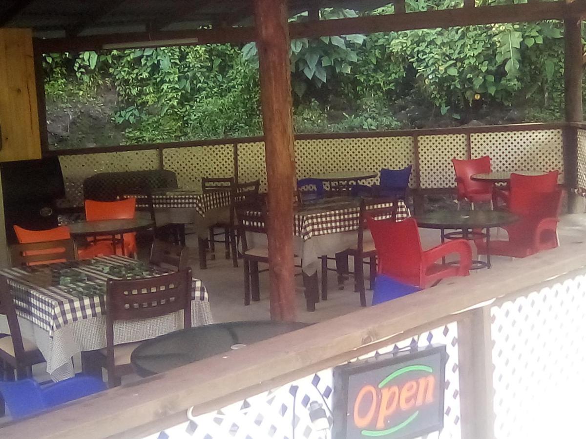 Natty Tropical Valley Roseau Ngoại thất bức ảnh